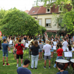 Jugendstadtkapelle Wiesloch mit Schülerinnen der Musikschule
