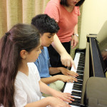 Klavier ist sehr beliebt und der volle Klang begeistert jeden. Fleissig muss man aber auch hier sein. Ohne Übung sind die Fortschritte klein.