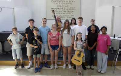 Vorspiel der Gitarrenklasse von Georg Schreiner in Sandhausen